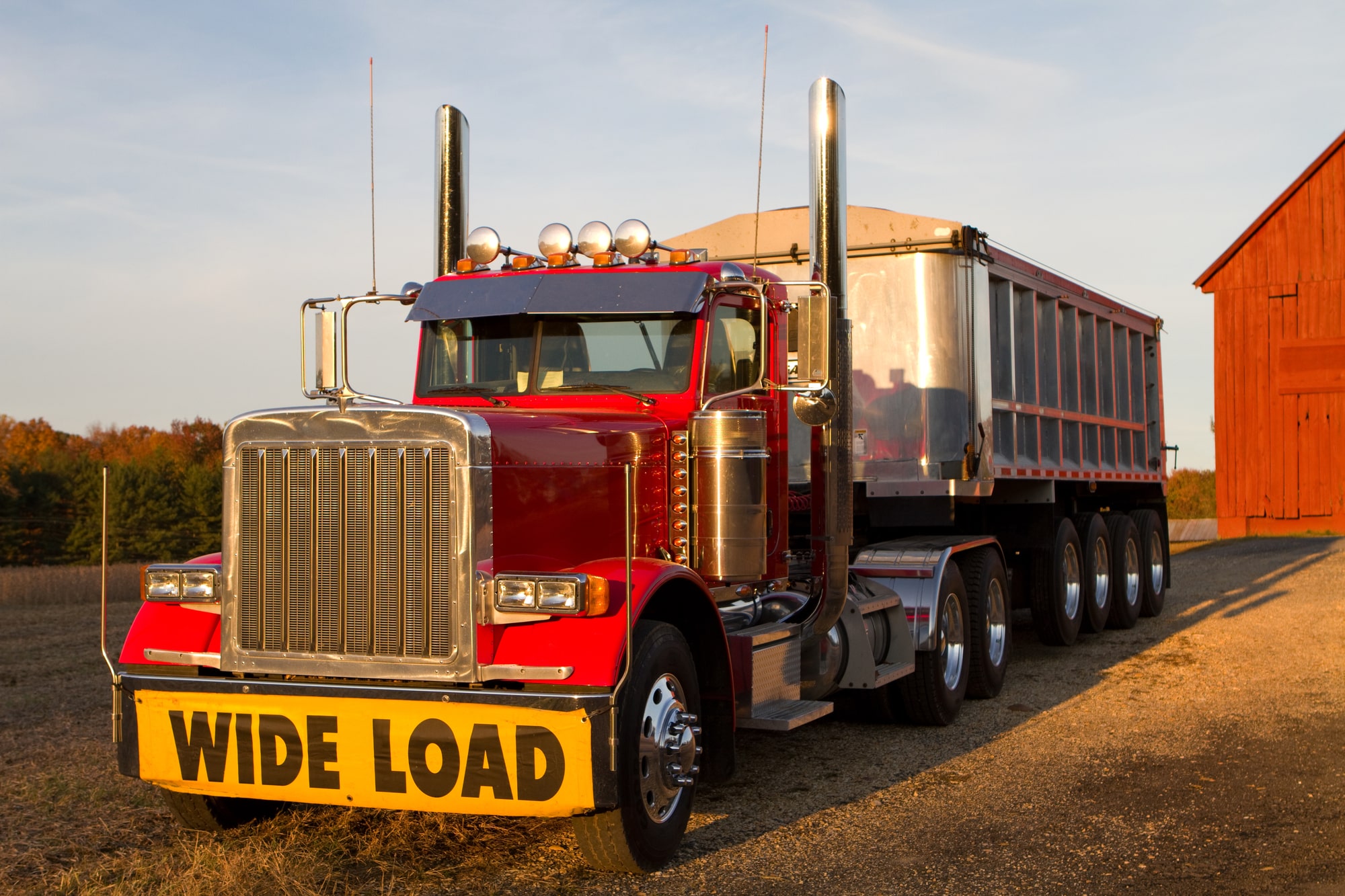 Read more about the article Dealing With Insurance After A Trucking Accident